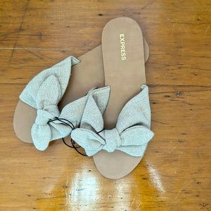 Express Bow Slides Size 7